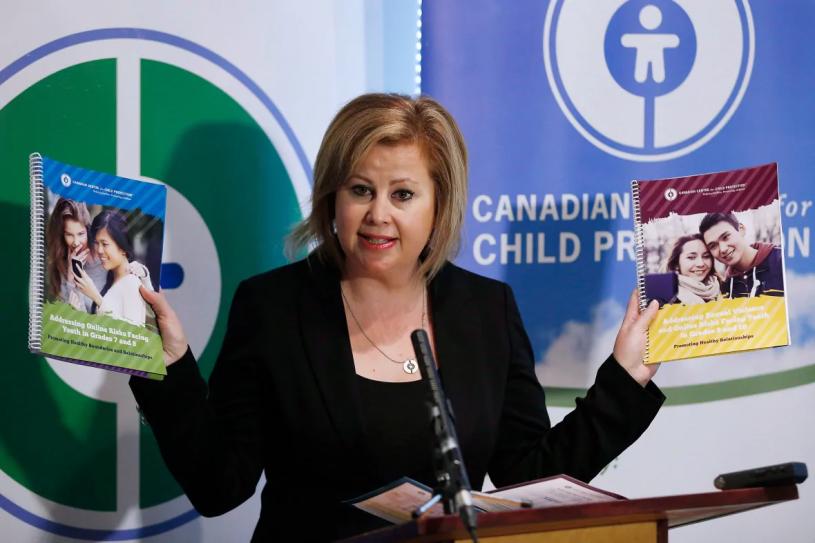 加拿大儿童保护中心行政总裁Lianna McDonald促请政府加强打击色情影片平台的违法活动。加通社