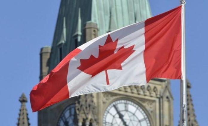 报告显示加拿大人对政府、企业和媒体的信任度达到历史低点。资料图片