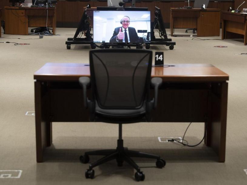 Shaw行政总裁萧恩周一通过视像方式出席国会科技委员会听证会。
