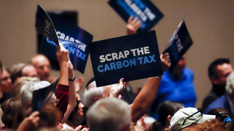 反對全國性徵收碳稅的聯邦保守黨建議，設立賬戶機制將收費直接回饋消費者。加通社