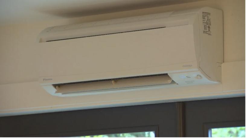 热泵比这种窗户式的空调能效比率要高。  CBC图片