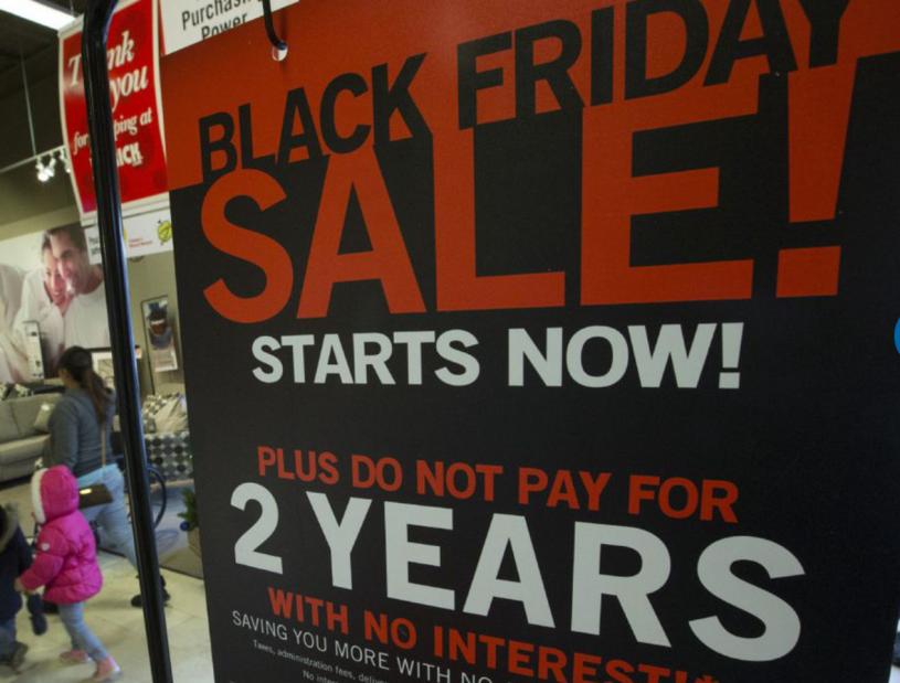大型零售商「黑五」折扣戰提前開打。星報資料圖片
