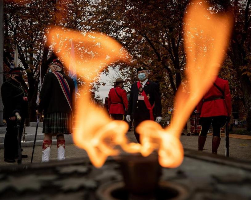 温市今年的国殇日纪念仪式仍在网上举行。  星报图片