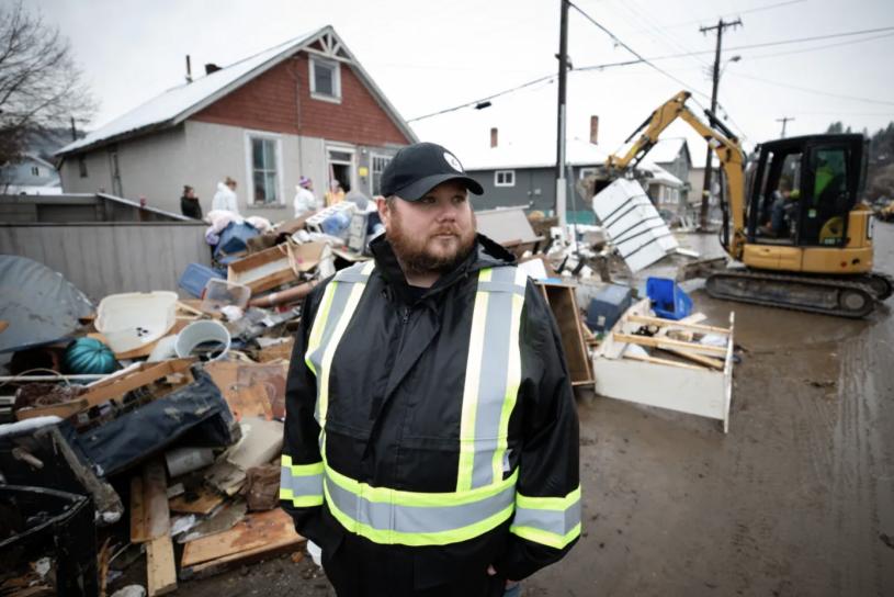 市长科因表示重建工作急需资金支持。  CBC图片