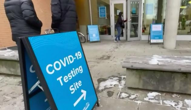 溫哥華多個檢測中心，都需要漫長的等待才可進行測試。CTV
