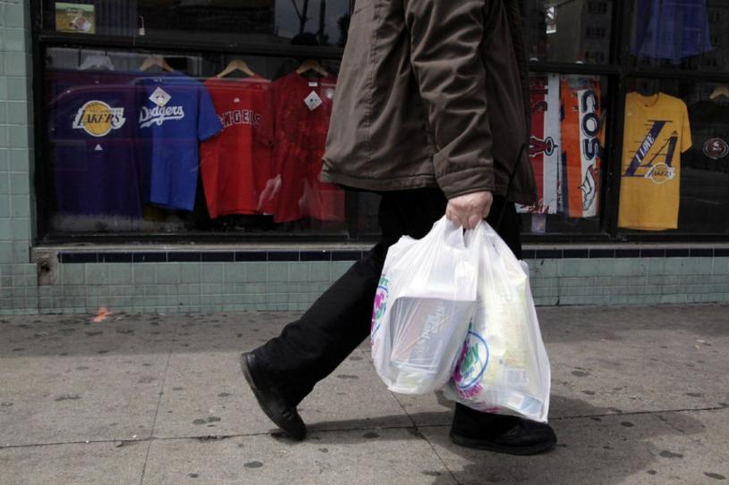 加拿大將於未來數年內全面禁止膠袋。星報資料圖片
