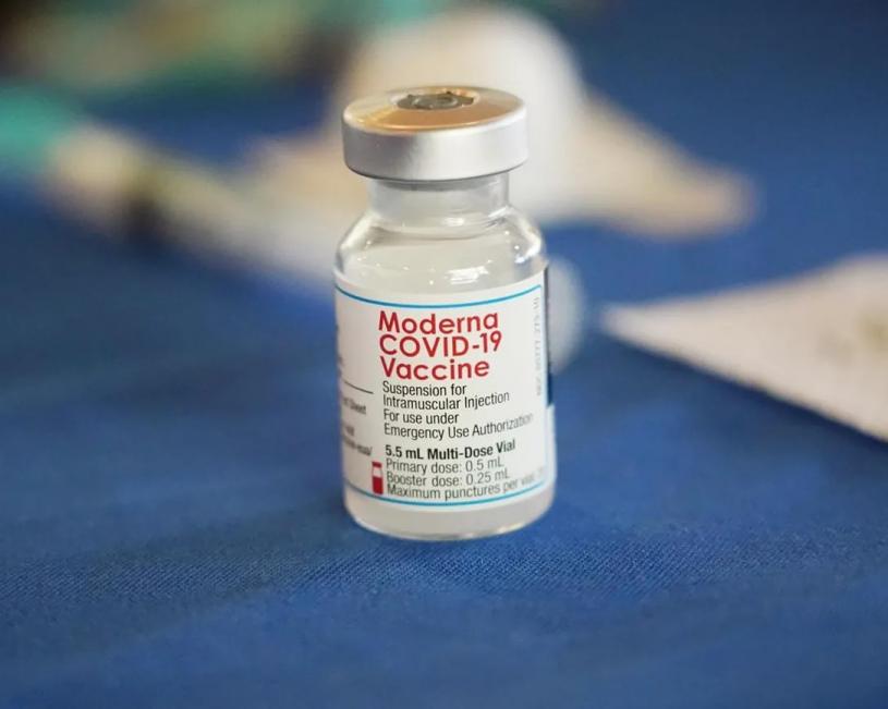 加拿大卫生部6月底收到了莫德纳二价疫苗的批准申请。美联社资料图