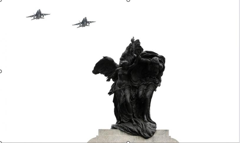 渥太華在今年6月6日二戰紀念日舉行儀式，軍機在國家戰爭紀念碑上空飛過。（加通社）