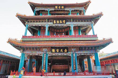 北京故宫畅音阁翻新后，19日起正式向民众展示戏剧文物，并逐步恢复宫廷戏曲。互联网