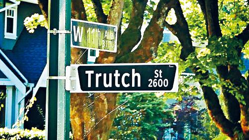Trutch街是以卑詩第一任總督羅契爾命名。CBC