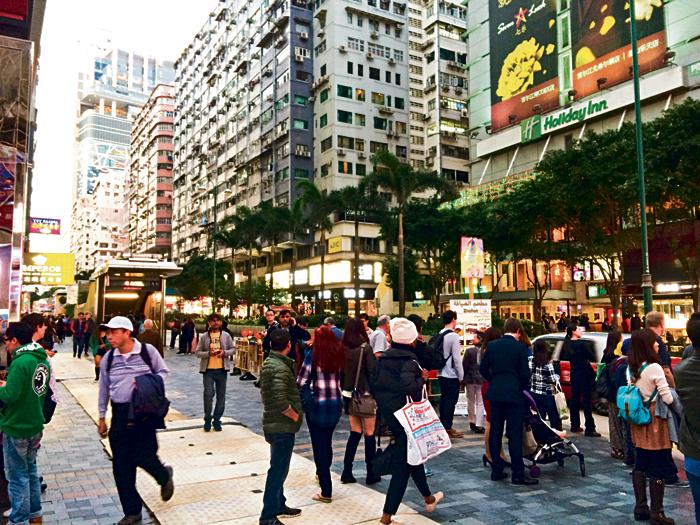 ■部分在香港的加国人陆续回流。资料图片