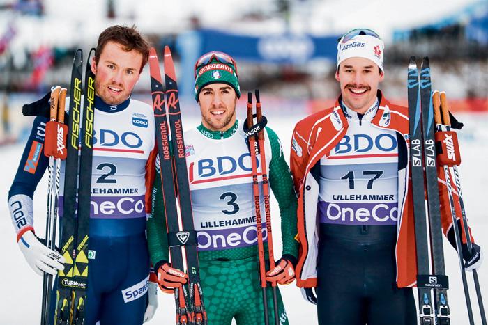 加拿大越野滑雪选手哈维(右)，意利利选手佩利格里奴(中)，挪威选手艾华逊合照。加通社