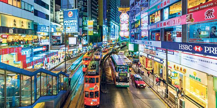 ■有专家称，香港的高房价与生活成本，驱使许多年轻人移民。网上图片