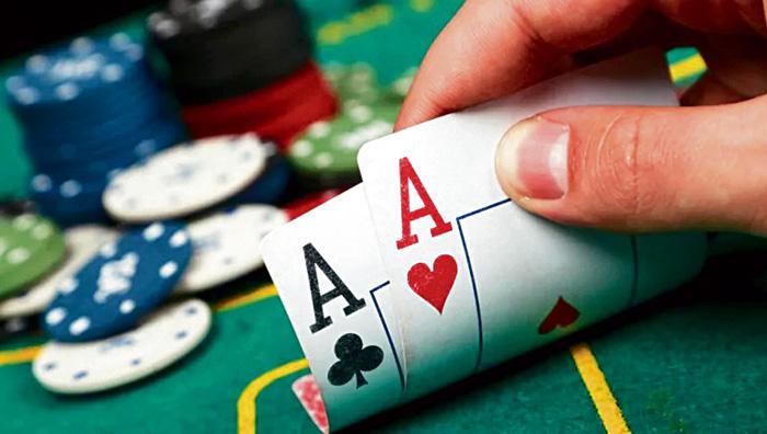■Parq Casino有3个荷官去年被揭发欺诈，并且与赌客“合谋”，最后遭赌场解雇。CBC