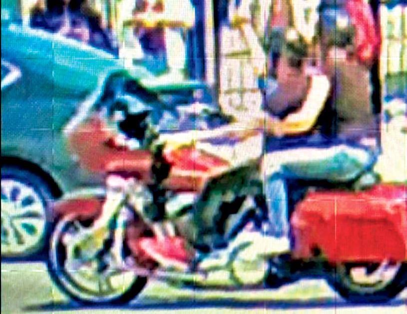 ■监控摄像头拍到的肇事者及电自行车。警方提供
