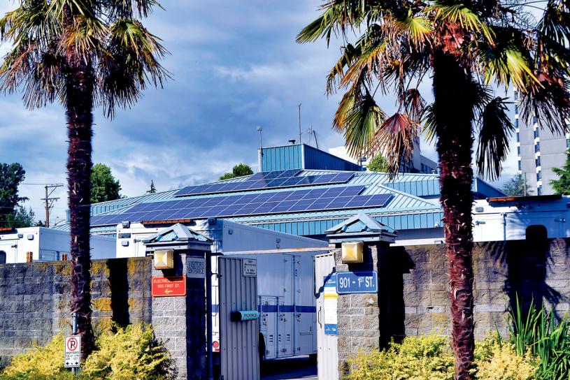 ■市府公務場建築物屋頂的第二個「城市太陽能公園」。 