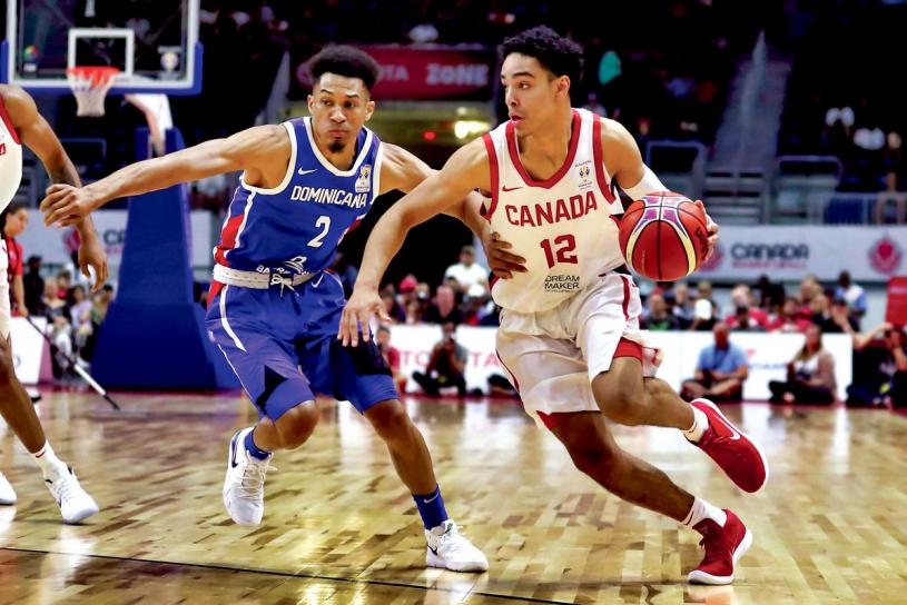 加拿大男子國家籃球隊（右），希望能進軍2020年的東京奧運。星報資料圖片