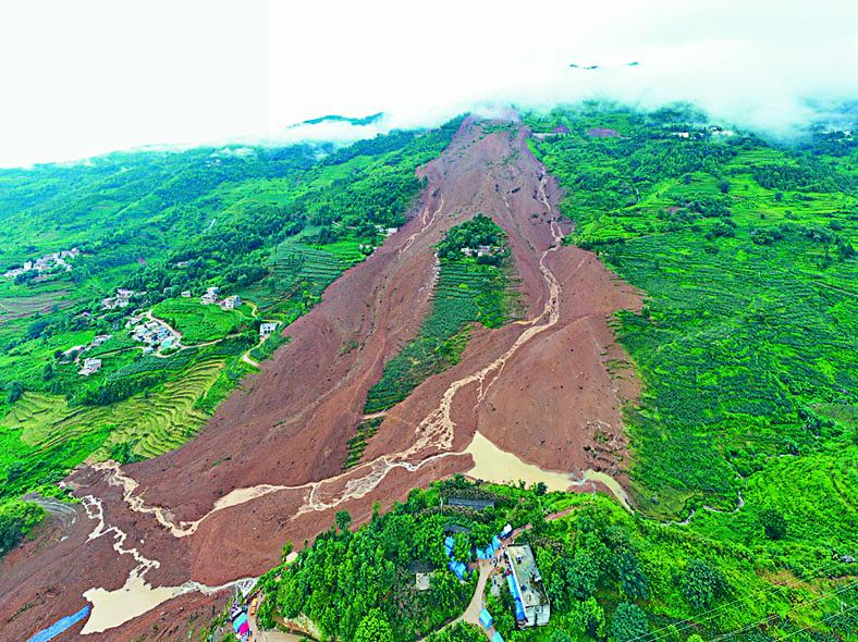 貴州山泥傾瀉造成近五十人失蹤、死亡。