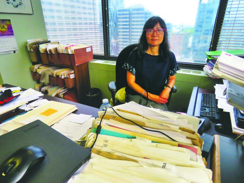 吳瑤瑤在多倫多替弱勢社群發聲，從事法援服務及爭取人權工作30年。