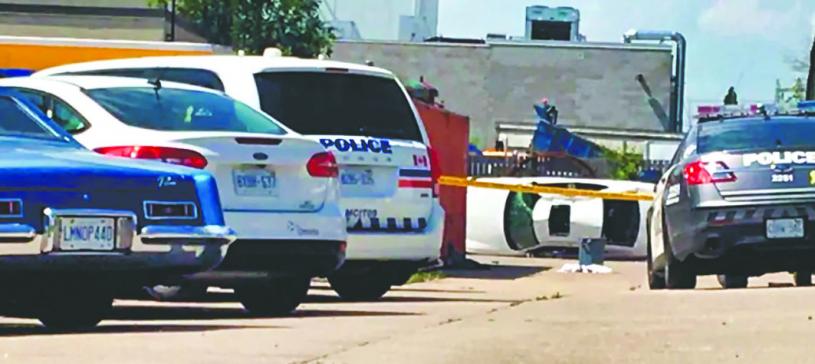 警方调查《泰坦》片场意外死亡事件。CBC
