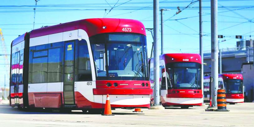 公共汽车局向市议会提出五年交通服务计划，预估资金尚缺7亿元。星报