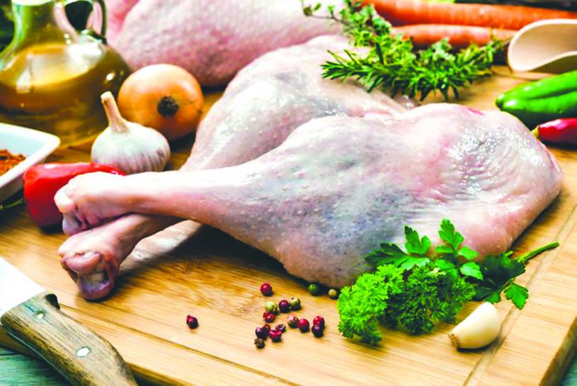 公共衛生當局呼籲民眾不要洗火雞或雞肉，反而容易造成細菌污染。網上圖片