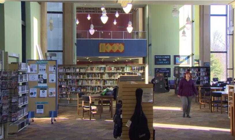 專家指從圖書館借回的書本應先靜置24小時後才翻閱。CBC