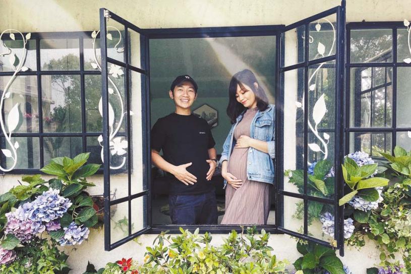 蔡昌宪公开老婆的孕照，两人幸福满满。 网上图片