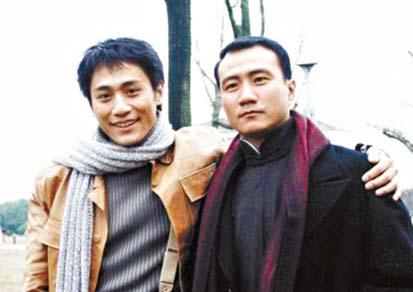 刘烨与胡军早年合作《蓝宇》的旧照。 网上图片