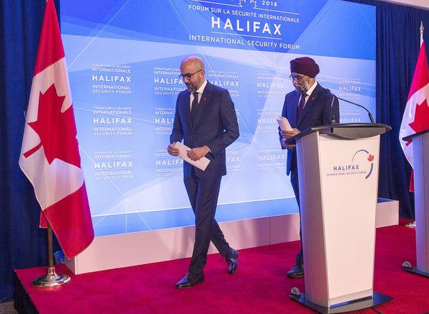 ■右至左: 加拿大国防部长石俊(Harjit Sajjan) 和哈利法斯国家安全论坛主席范普拉(Peter Van Praagh)共同出席2018年的论坛。