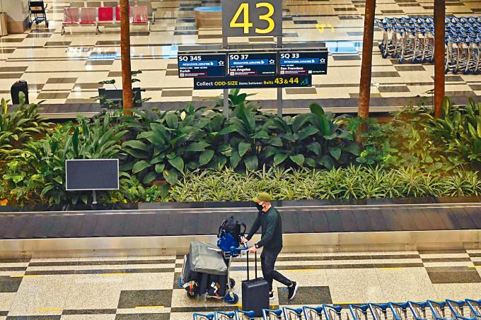 新加坡航空公司一名乘客，周二以“疫苗接种者旅游通道”计画飞抵樟宜机场。