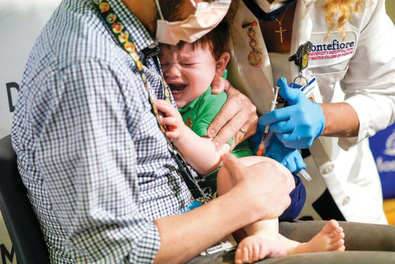 ■紐約已經開打嬰幼兒疫苗。加國則於昨日正式批准相關疫苗。 美聯社