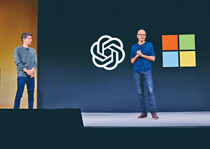 微软行政总裁纳德拉(右)上月在三藩市举行的OpenAI开发者大会上发言，OpenAI行政总裁奥尔特曼在旁聆听。
