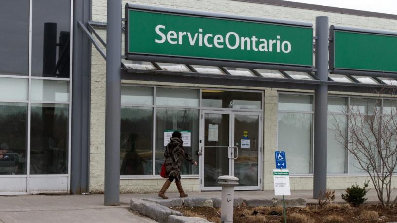 Service Ontario明年初起增設新服務站  合資格市民可在家申請健康卡