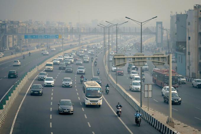 印度新德里被评为空气质素最差的首都。
