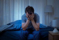 失眠原因｜半夜扎醒因為焦慮症？醫生揭患4種病致易睡醒