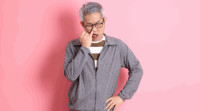 鼻過敏｜常挖鼻孔或患過敏性鼻炎 醫生拆解原因+教3招改善：要降低濕度