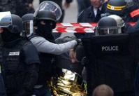 巴黎恐袭：法警释放7疑犯