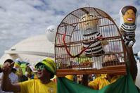 巴西大型示威  促总统罗塞夫下台