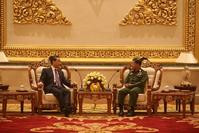 王毅會見緬甸國防軍總司令　