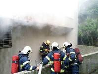 台新北市大樓發生火警　母女命危仍有人受困