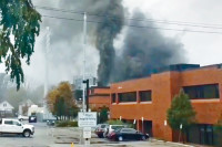 幸無傷亡  料造成數百萬元損失  倉庫起火蔓延病房 醫院撤走160患者
