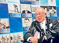 首位NHL 华裔球员 “中国快艇”吴启光 卡城辞世享年94岁