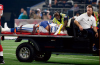 NFL牛仔克勞福德頸傷入院