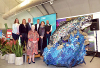 动物园竖环保雕塑 警示塑胶垃圾灾难