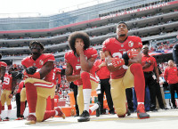 承認曾壓制維權 籲發聲和平抗爭 NFL總裁被逼反歧視