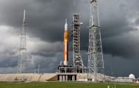 美国新一代征月火箭“太空发射系统”周六发射 料多达40万人围观