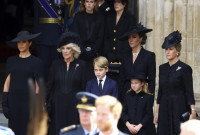 女王辭世王室年輕成員穿戴矚目 凱特王妃品味成焦點