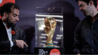 【卡塔尔世杯】世界杯真身现身BMO球场  加国前国脚：奖杯团结世界