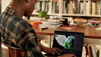 科技生活| 新MacBook Pro效能大提升  电池续航22小时历来最长